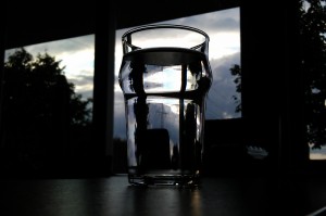 WATER-GLAS-LEIDING-BELASTIN
